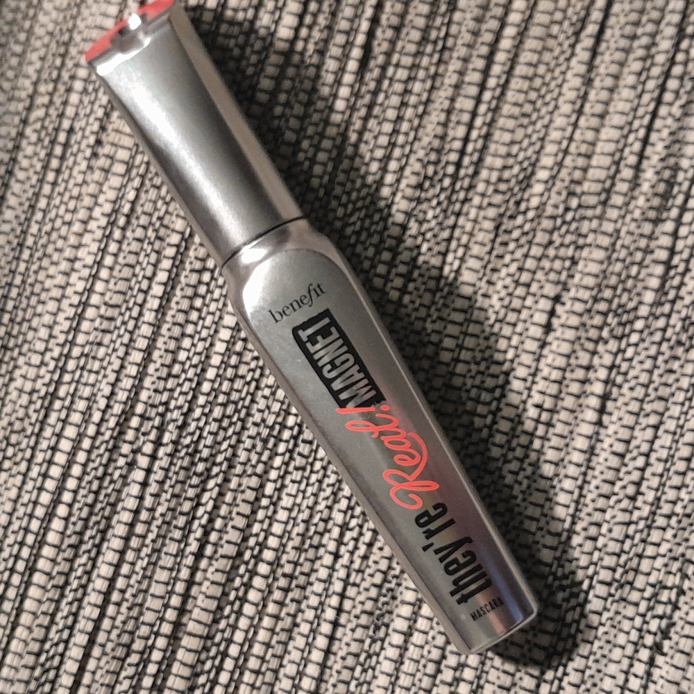 BENEFIT THEY'RE REAL MAGNET MASCARA
